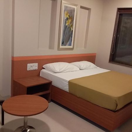 Sai Palace Express Ширди Екстериор снимка