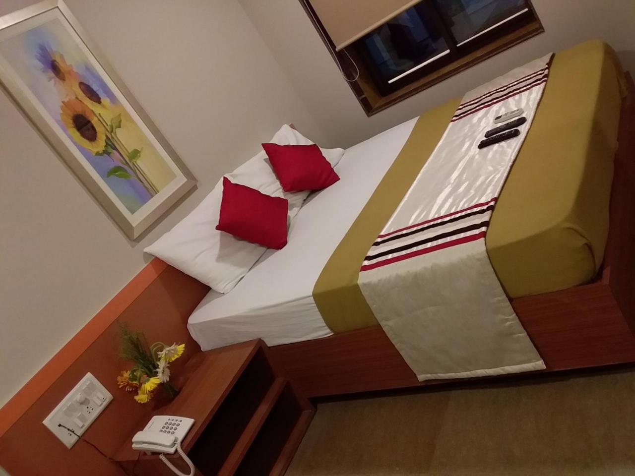 Sai Palace Express Ширди Екстериор снимка
